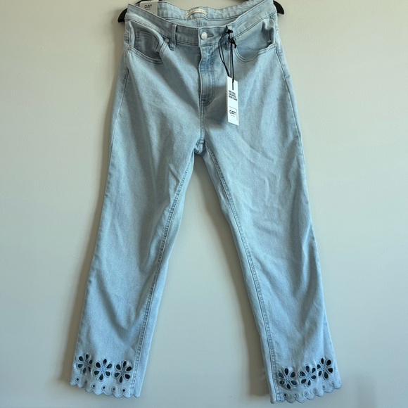 OAT New York Mid Rise Cropped Mini Flare Jeans - Picture 2 of 10